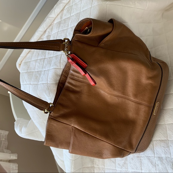 COACH Leather Tote & Brown Sandals 🤎 - Picture 2 of 6